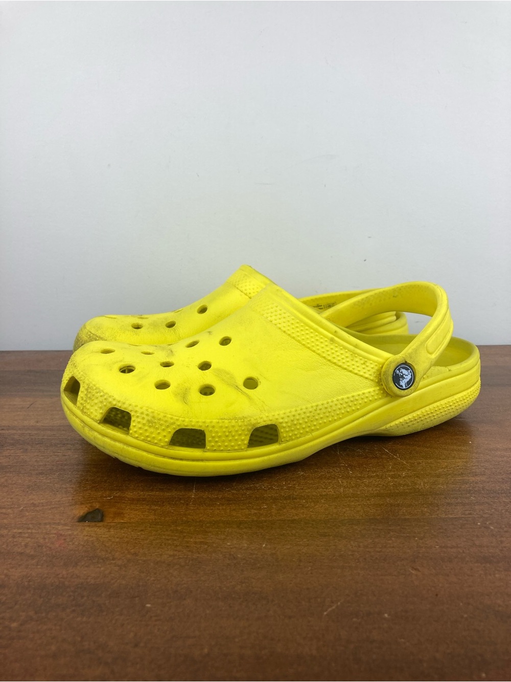 Crocs Iconic Classic Clog Yellow 10001 Unisex Size Men’s 8 - Women’s 10.